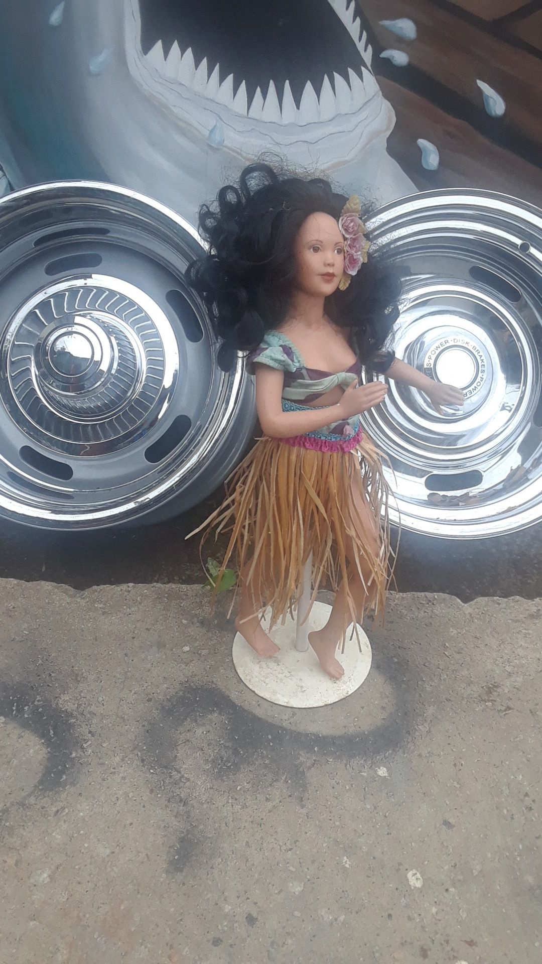 Ceramic Hawaiian Hula Doll Antique