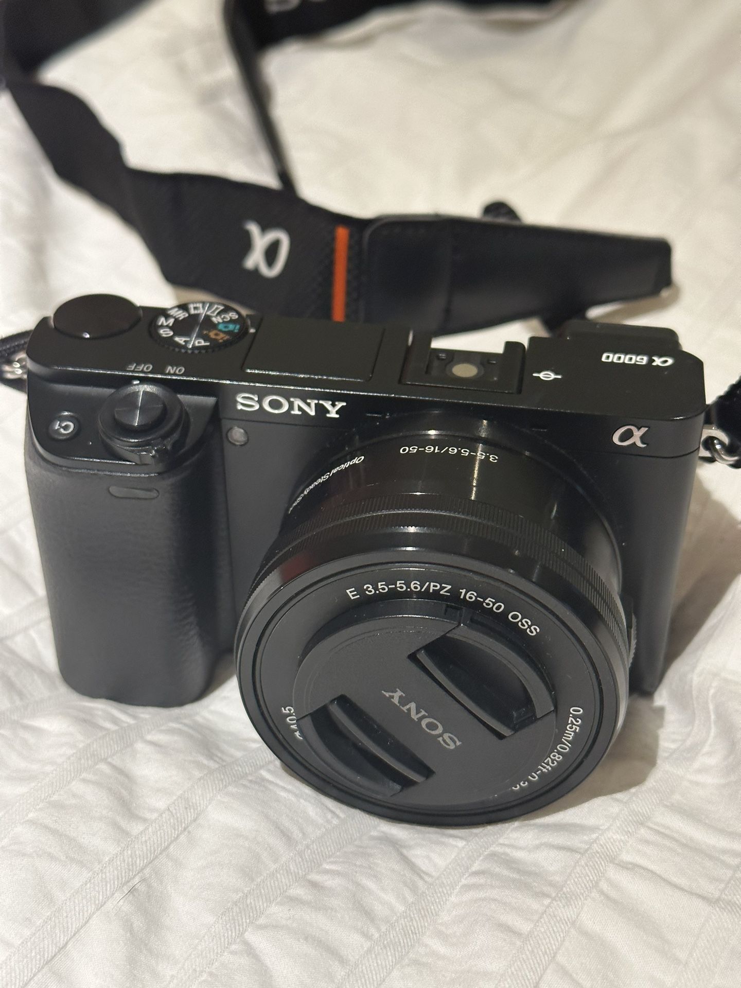Sony Alpha a6000 Mirrorless Camera for Sale in Huntington Beach, CA