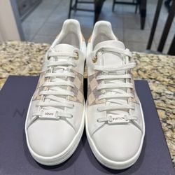 Louis Vuitton front row