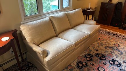 Couch - hardly used