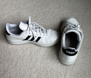 Adidas White Sneakers Size 8 Women’s 