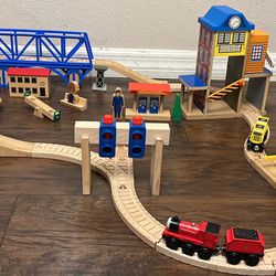 Rare island of sodor Playground Set ( Thomas & Friends Wooden Trains Lot 