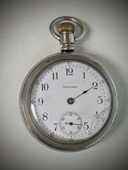 1888 American Waltham Watch Co. Pocket Watch. Not working, missing hand, cracked glass. Beautiful large heavy 130 year old pocket watch. Balance wheel