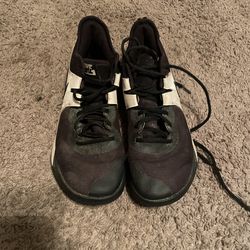 8.5 Nike shoes|Boys|$10