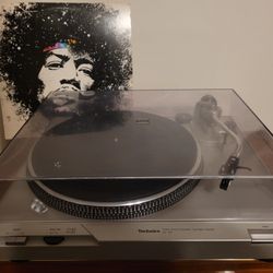 Technics SL-D2 Turntable 