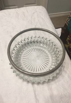 Elegant silverwear bowl