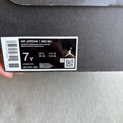 Air Jordan 1 Mid
