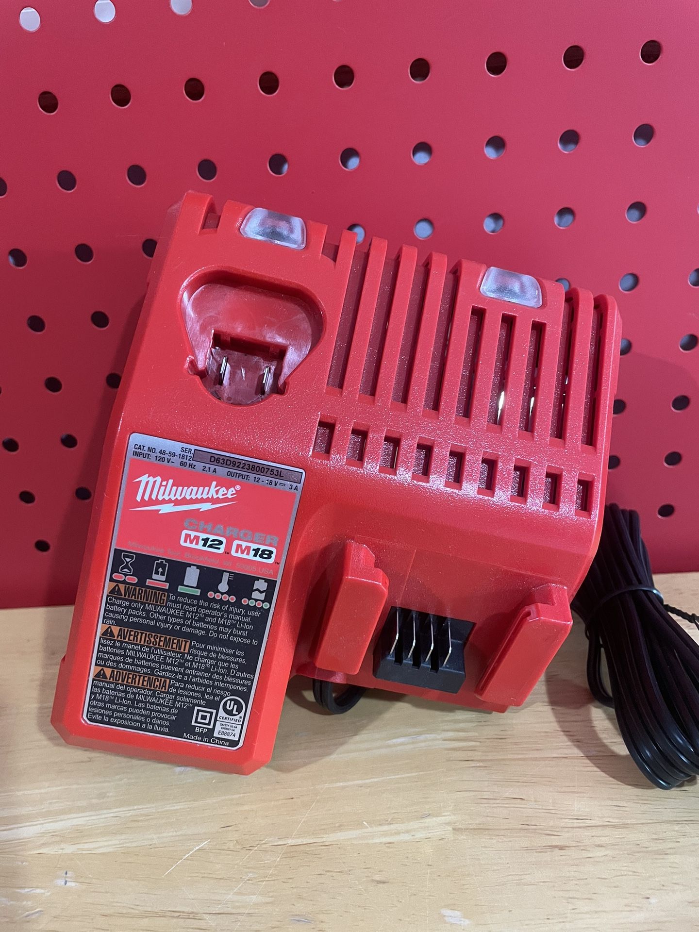Milwaukee M12 M18 Multi volt Charger