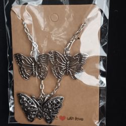 Necklace/Earrings 