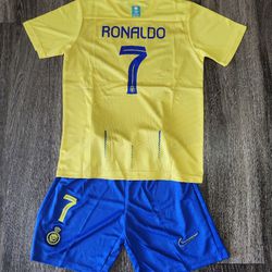 Al Nassar  Cristiano Ronaldo Kids youth Jersey Size 28 (12-13 yeras)