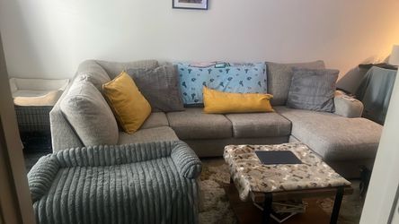 Gray Fabric Sectional Sofa with Chaise