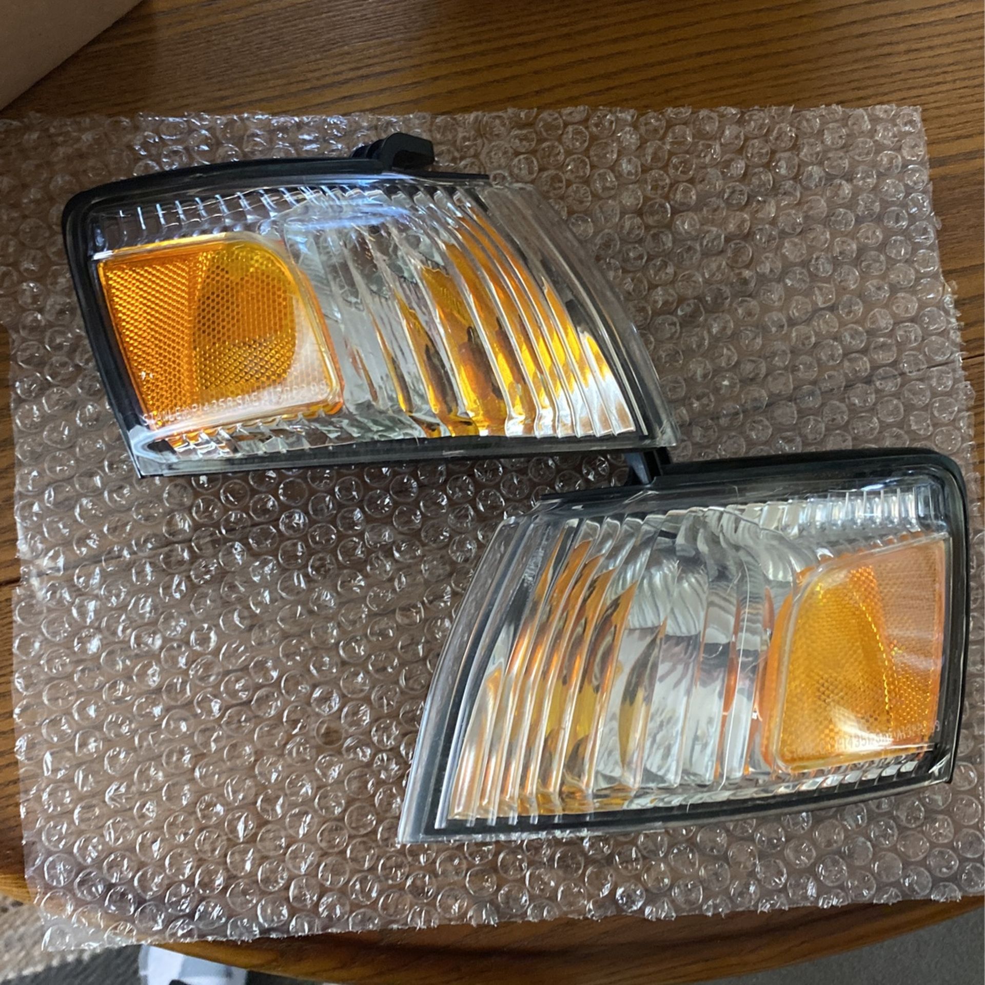 Isuzu Axiom Headlights Year 2004