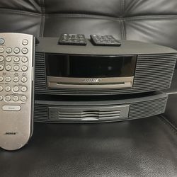BOSE Wave Radio AM/FM with CD Player