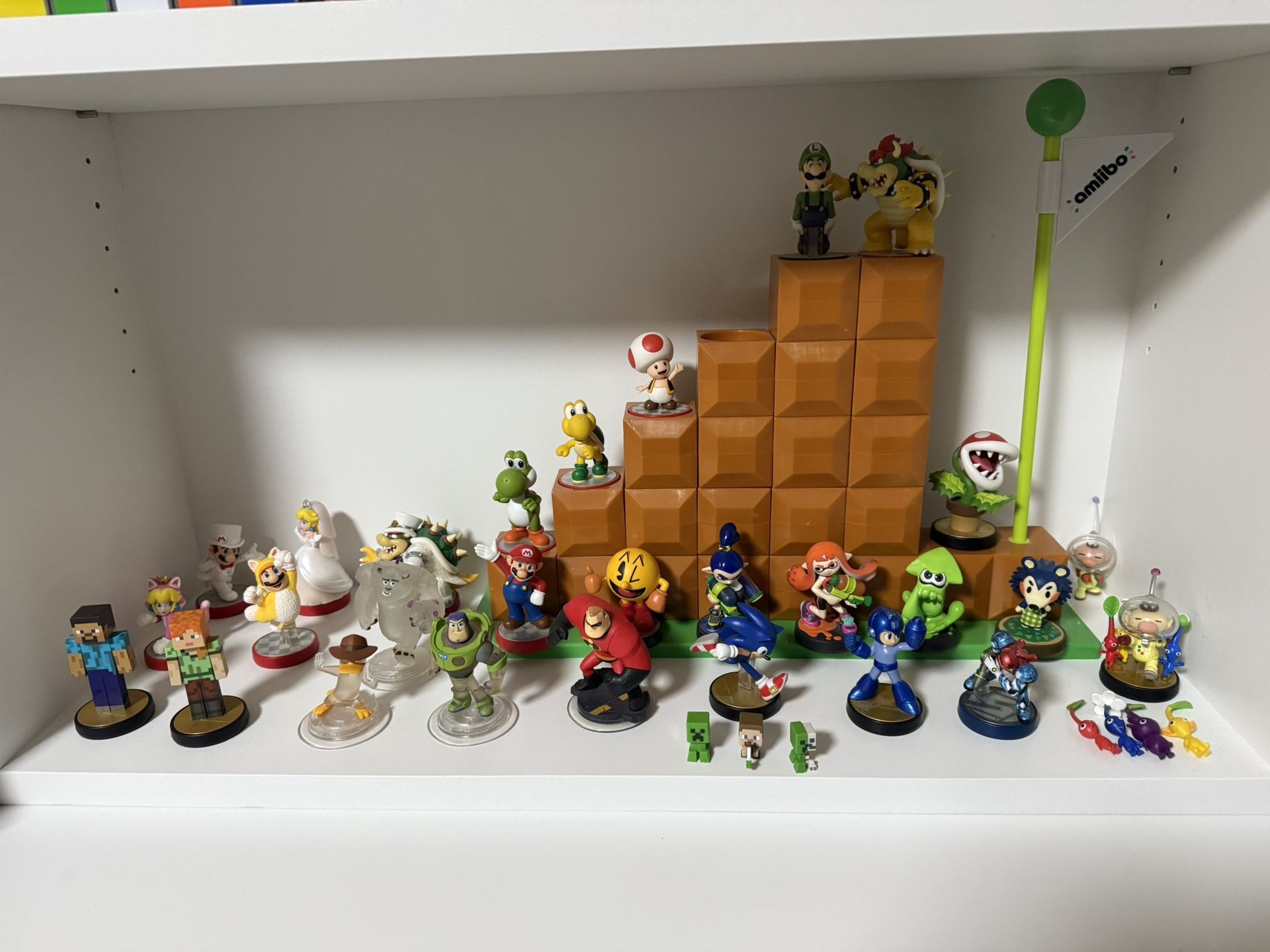 27 Nintendo Amibos
