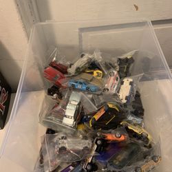 Loose HotWheels 2 For $1 There’s About 74 Cars!