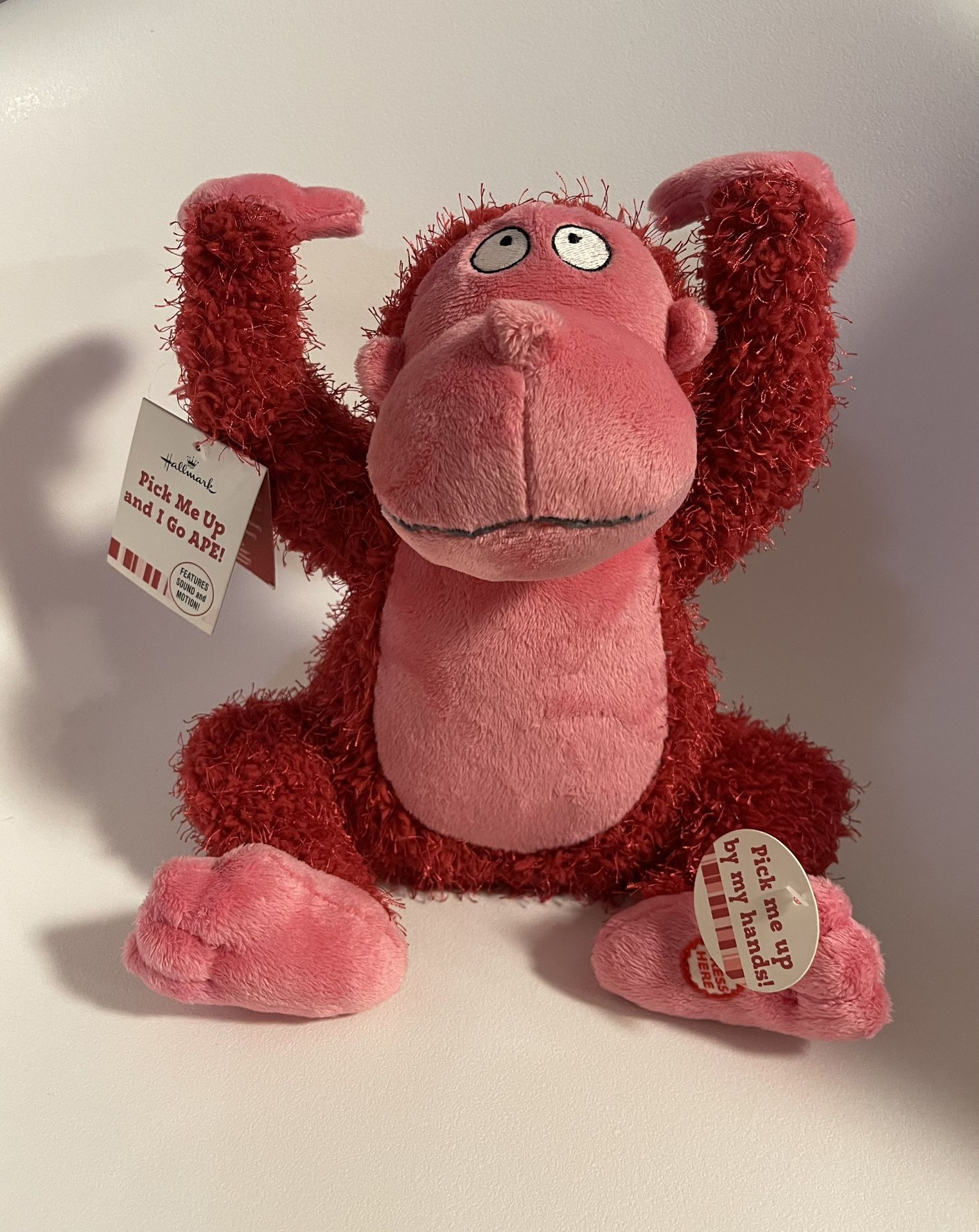 Hallmark Pick Me Up and I Go APE Plush Monkey Sound And Motion Sings “Shout” NWT