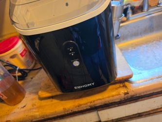 Ice maker