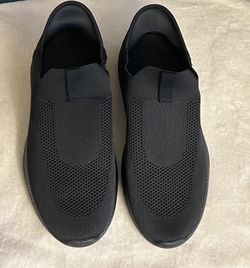 NEW Womans Black Slip On Shoes-size 8