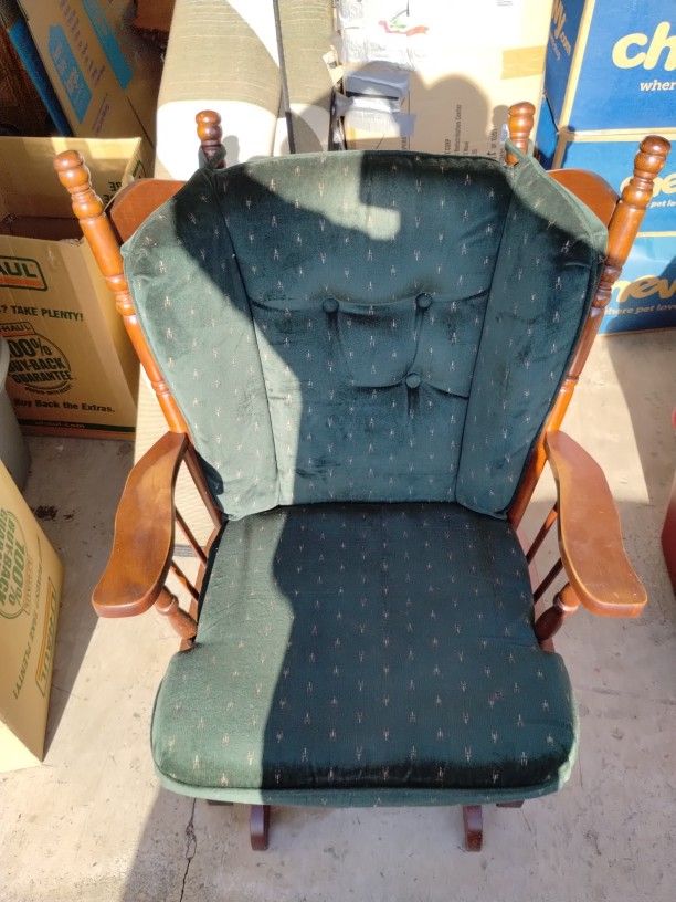 Rocking Chair In Good Condition