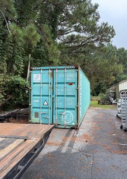 Shipping Containers - 20' & 40'