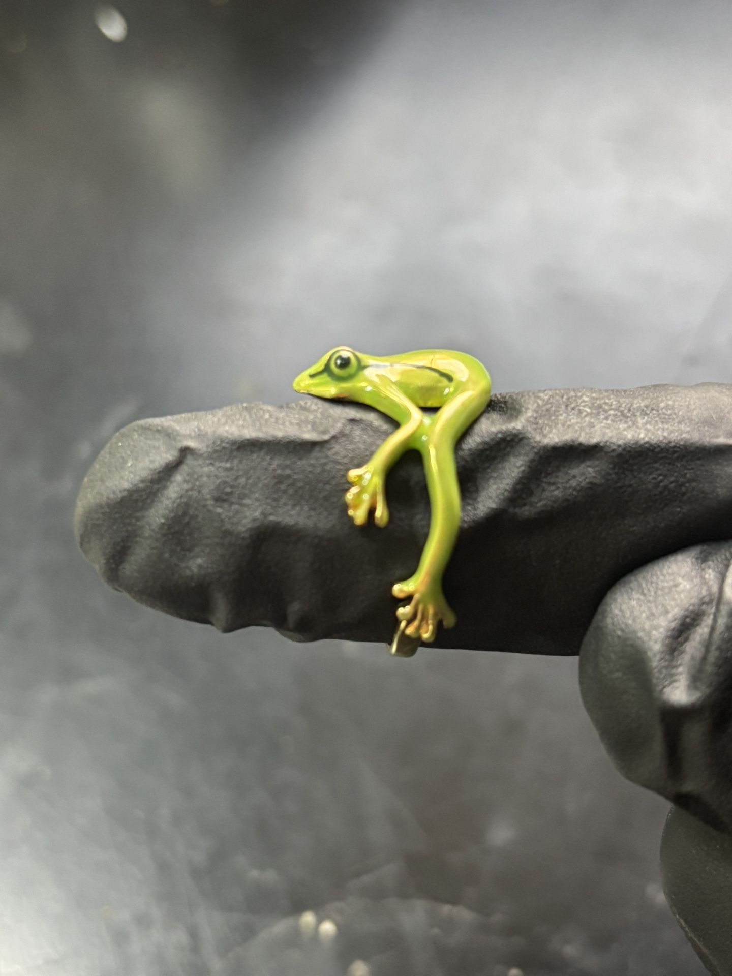 Silver Unique Frog Ring