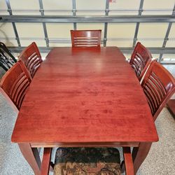 Dining Room Table with Two Extension Leafs - Solid Wood - Made In Canada