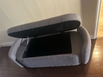 Entryway bench