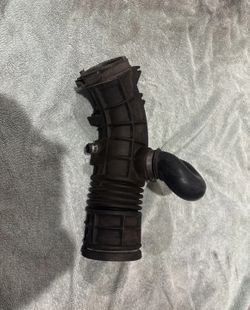 1(contact info removed) HONDA CR-V AIR INTAKE HOSE USED OEM PART (contact info removed)4