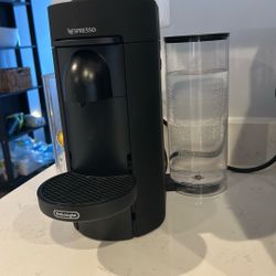 NESPRESSO VERTUO Like New
