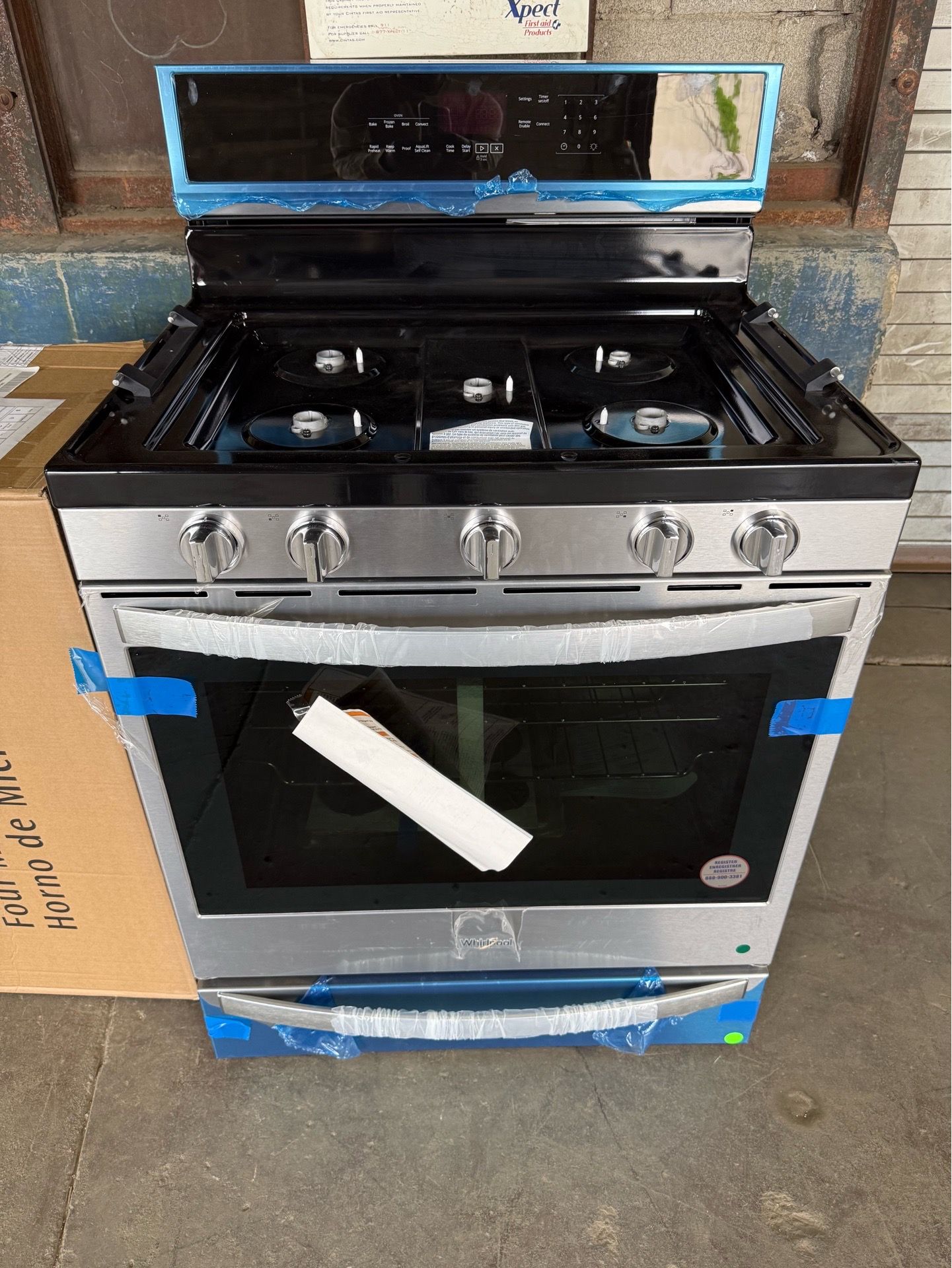 30” brand new Whirlpool gas stove