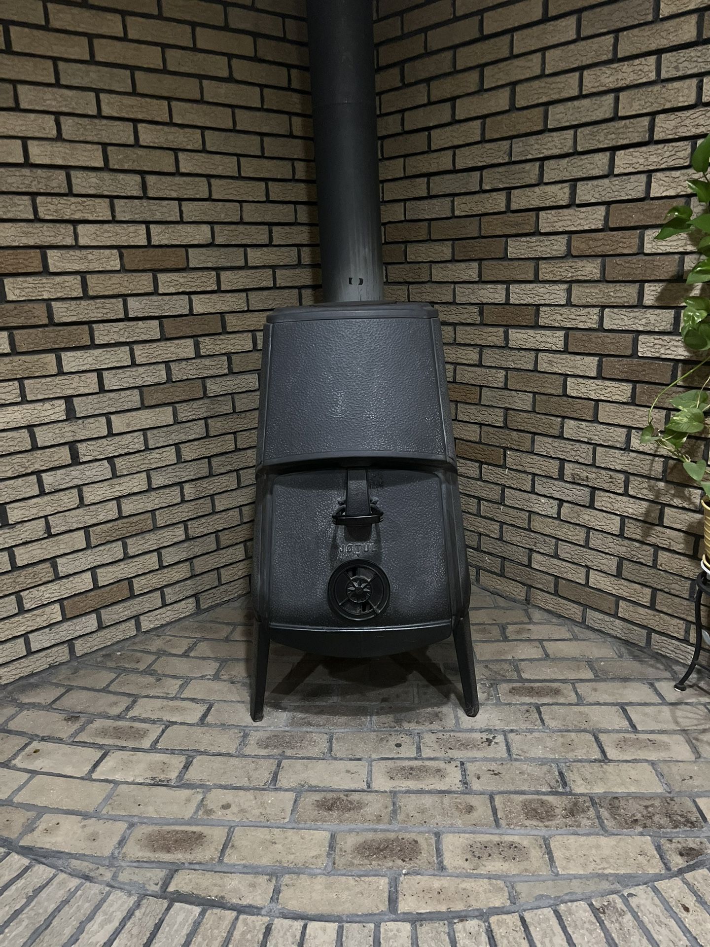 Jotul Cast Oven Fire Stove