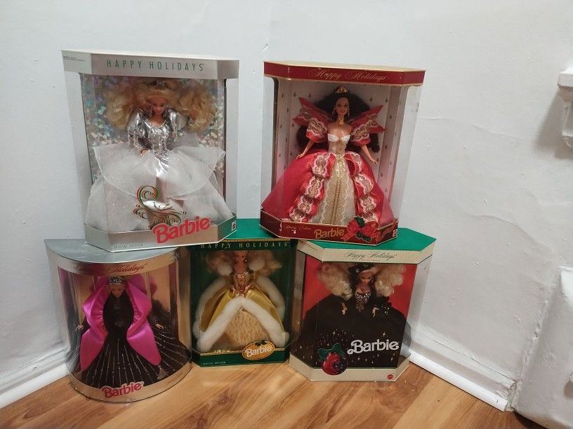 BARBIE DOLLS HAPPY HOLIDAYS COLLECTORS