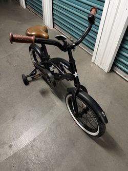 Joystar Bike with training wheels