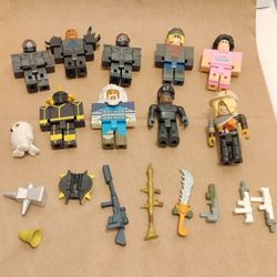 Roblox  Figures SET - 9 Figures 1 pet 8 weapons