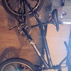 Mongoose BMX Rebel 20' Bike