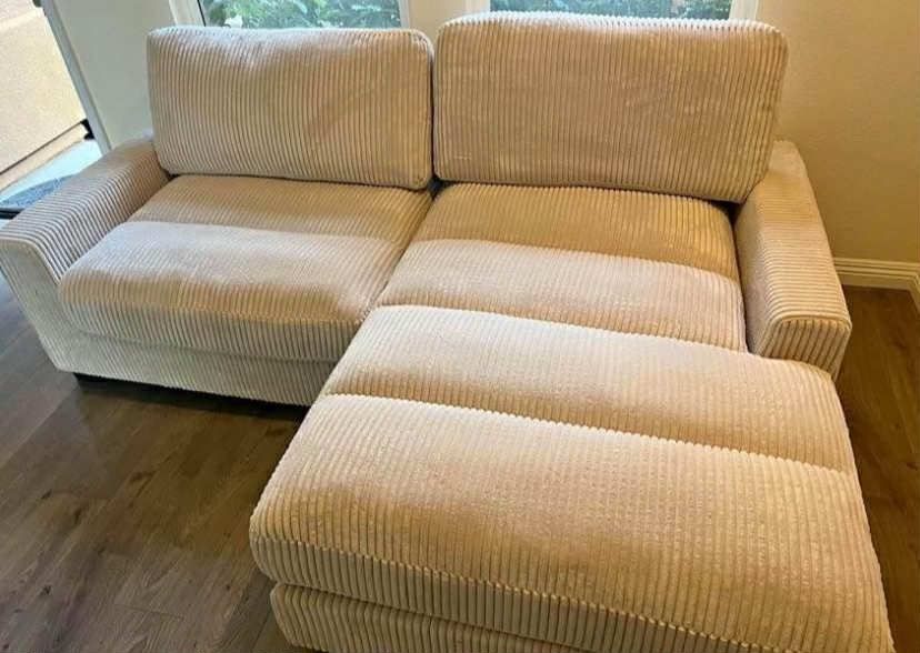 New 90x66 Sectional Couch / Free Delivery