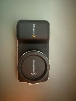 Blackmagic Pocket Cinema Camera OG + Canon 24-105L Complete Cinema Kit