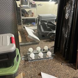 Mirror And Bathroom Light 