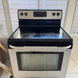 Frigidaire Freestanding Electric Range