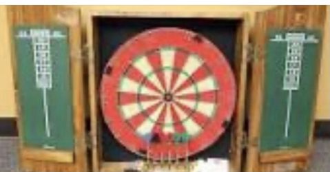 BRAND NEW DART BOARD SET