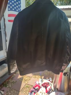 Members Only. Size 46