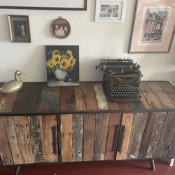 Ultra Cool Reclaimed Wood And Steel Piece