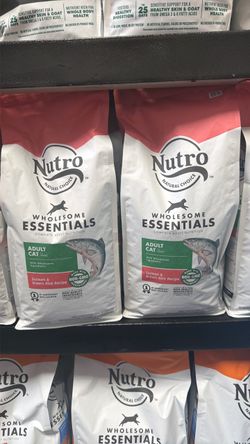 Nutro Wholesome Essentials Adult Cat Food