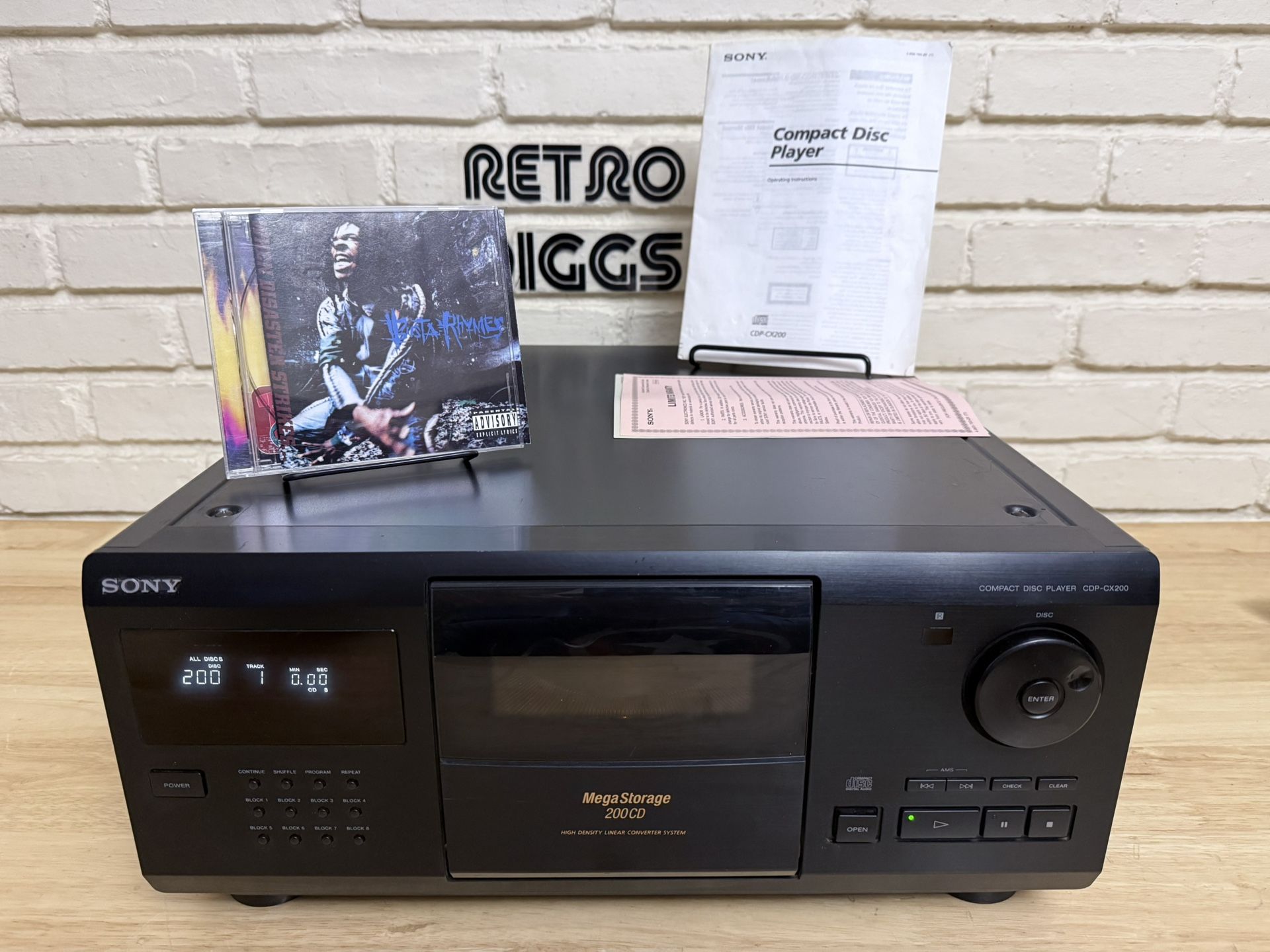 Sony CDP-CX200 Mega Storage 200 CD Player w/Orig Manual