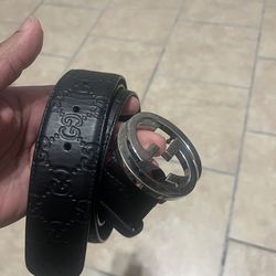 Gucci belt serial numbers are on picture  men’s used I am 59 193. Please read description. $175 firm on price.