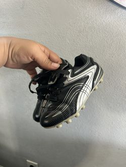 Boy Cleats