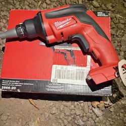 Milwaukee m18 fuel 18v lithuim ion brushless cordless drywall Screw Gun