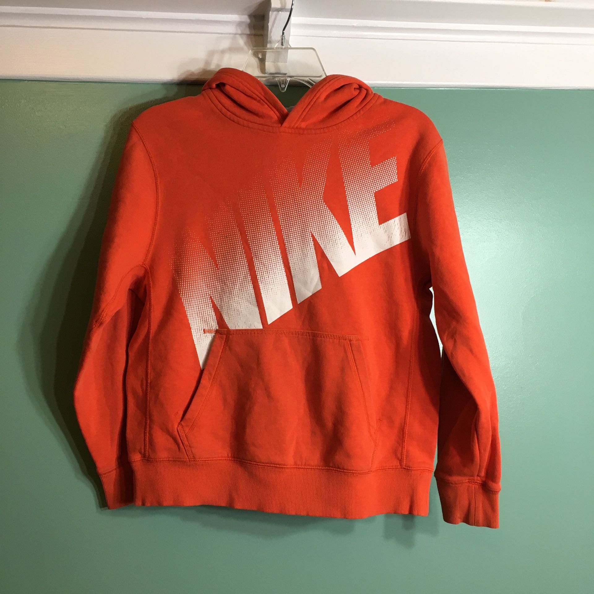 Kids Nike logo hooded sweater