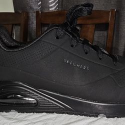 Skechers Black Nonslip Shoes Size M8.5