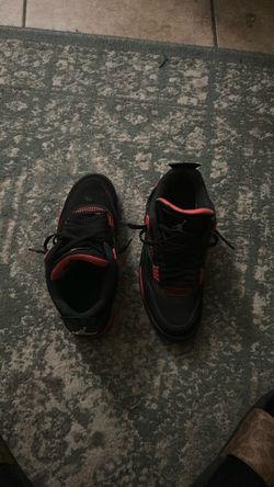 Jordan 4s